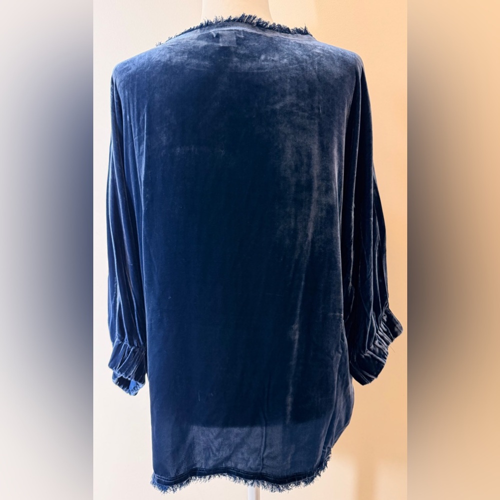 Sundance Deep Blue Velvet Blouse Dolman Sleeve Top, Size Medium, NWOT - Picture 8 of 13